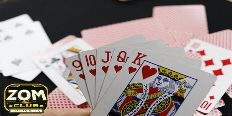 Khi mơ đánh bài phỏm đánh con gì để chiến thắng